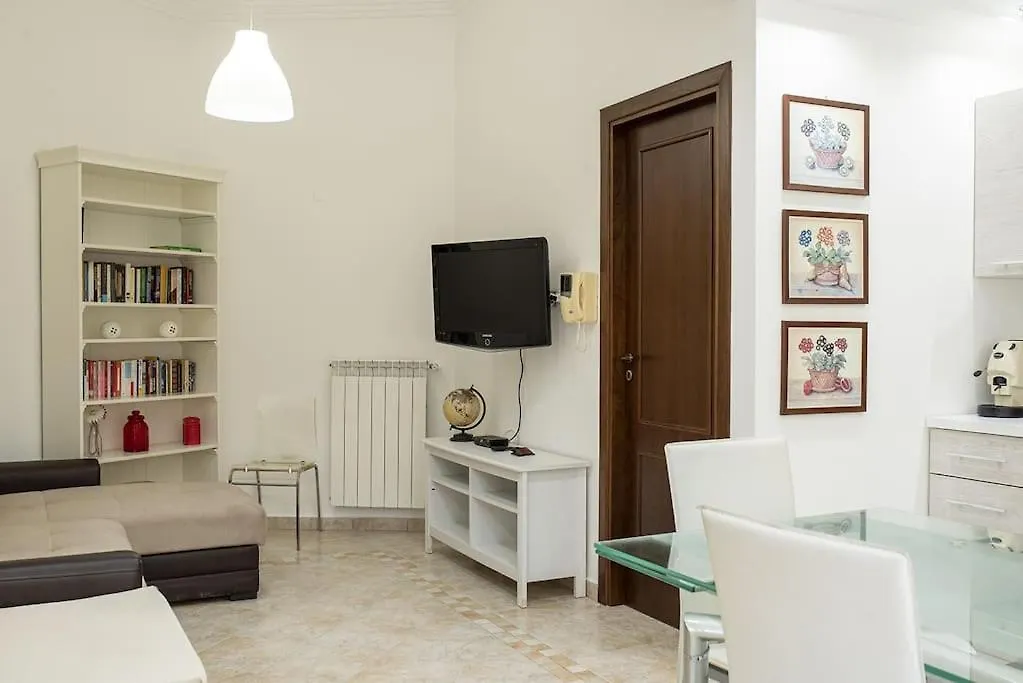 Villa Delle Magnolie Quite Place Next To The Sea Palermo Apartment